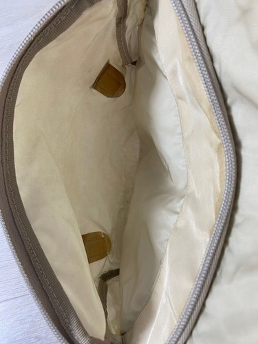RARE PRADA PRADA Shoulder Bag Triangle Logo Plate Nylon White Messenger Bag Cros - Zdjęcie 12 z 12