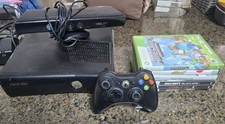 Paquete de consola Microsoft Xbox 360 S 300 GB - 6 juegos - Kinect - PROBADO FUNCIONANDO