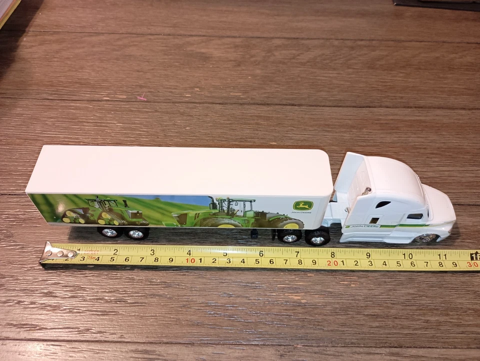 Ertl John Deere Truck Semi Trailer* Missing front tires* *SEE ALL PICS*SEE PICS* - Image 2 of 4