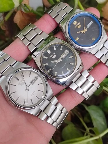 Lot of 3 Seiko 5 Vintage Automatic Day-Date Men's Japanese Wristwatches