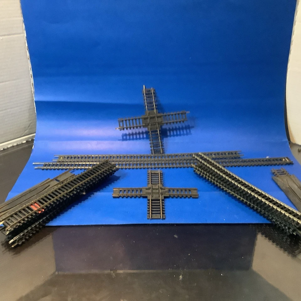 Huge Lot Vintage Atlas/Life Like/ Tyco HO Train Tracks Curves/Straight & More - Image 2 of 4