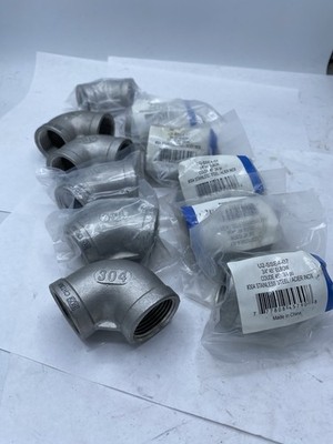 Lot Of 11 3/4'' 150 Threaded 45 and 90° 304 SS