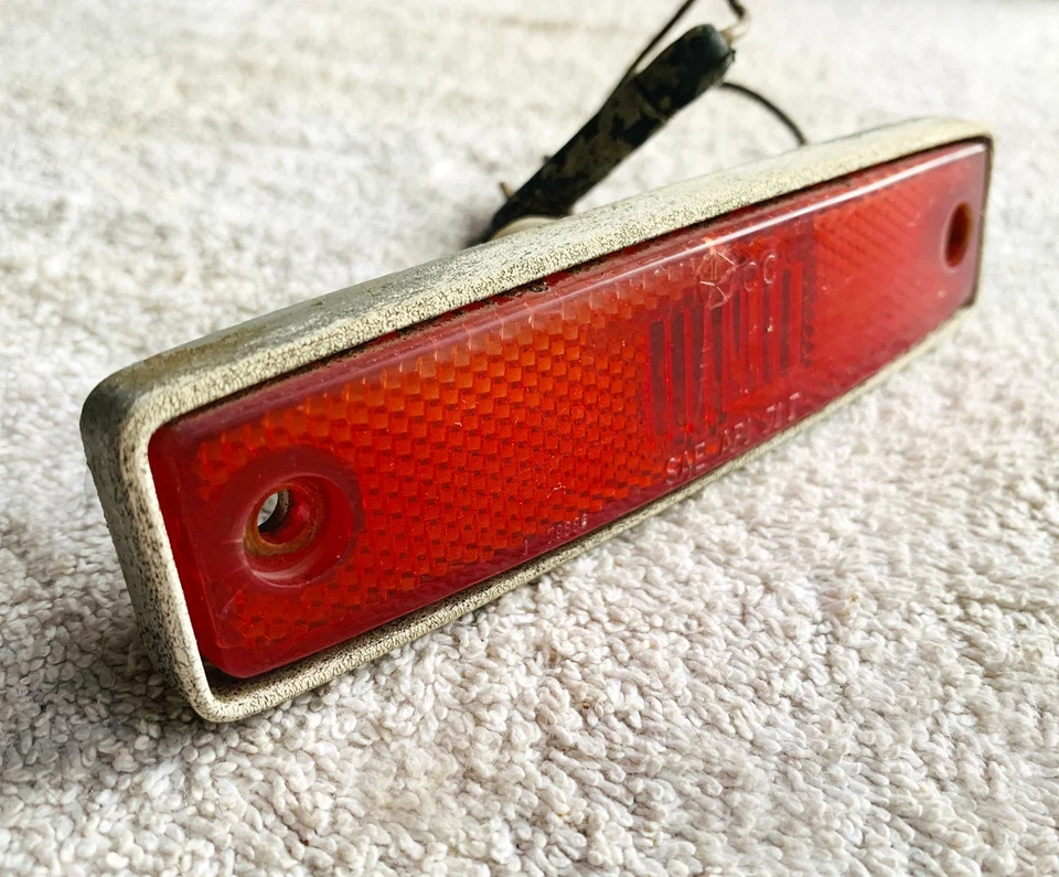 Vintage 1971-1977 Dodge B200 Van OEM LH / RH Used Rear Side Red Marker Lens Unit - Image 2 of 4