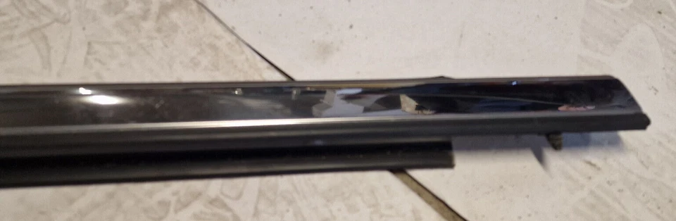 Lincoln Navigator 2003-2006 puerta exterior ventana sello moldura trasero derecho pasajero Foto 2 de 4