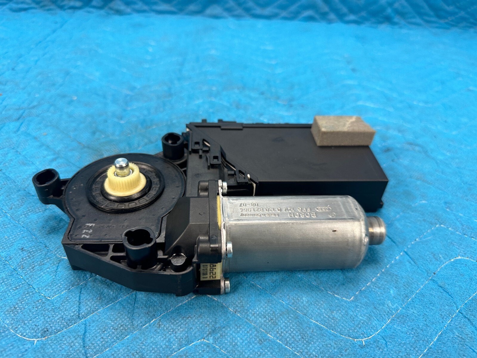 Bentley Flying Spur Rear Passenger's Door Window Regulator Motor 2006-2012 OEM
