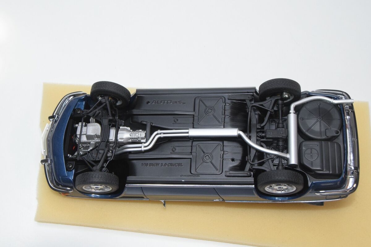 B30 1:18 AUTOART AUTO ART BMW 3.0 CSI CSL MET. BLUE NMINT B30 1:18 AUTOART AUTO ART BMW 3.0 CSI CSL MET. BLUE NMINT
