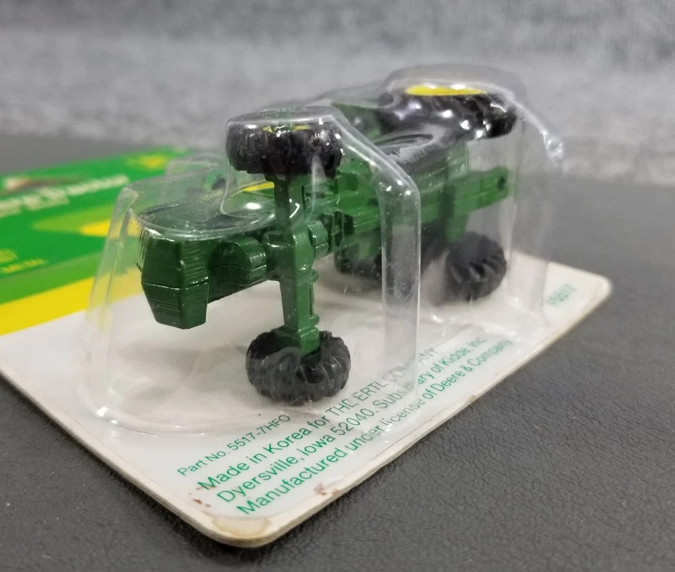Ertl 1/64 John Deere Tractor Sound/Gard Body #5517 IOP GREEN - Image 3 of 4