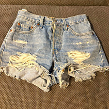 Levi's 501 Women's Size 25 Light Wash High Rise Distressed Cut-Off Shorts