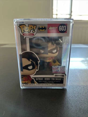 Pop! Batman/Robin (Tim Drake) with Pop! Protector In Hand! #603