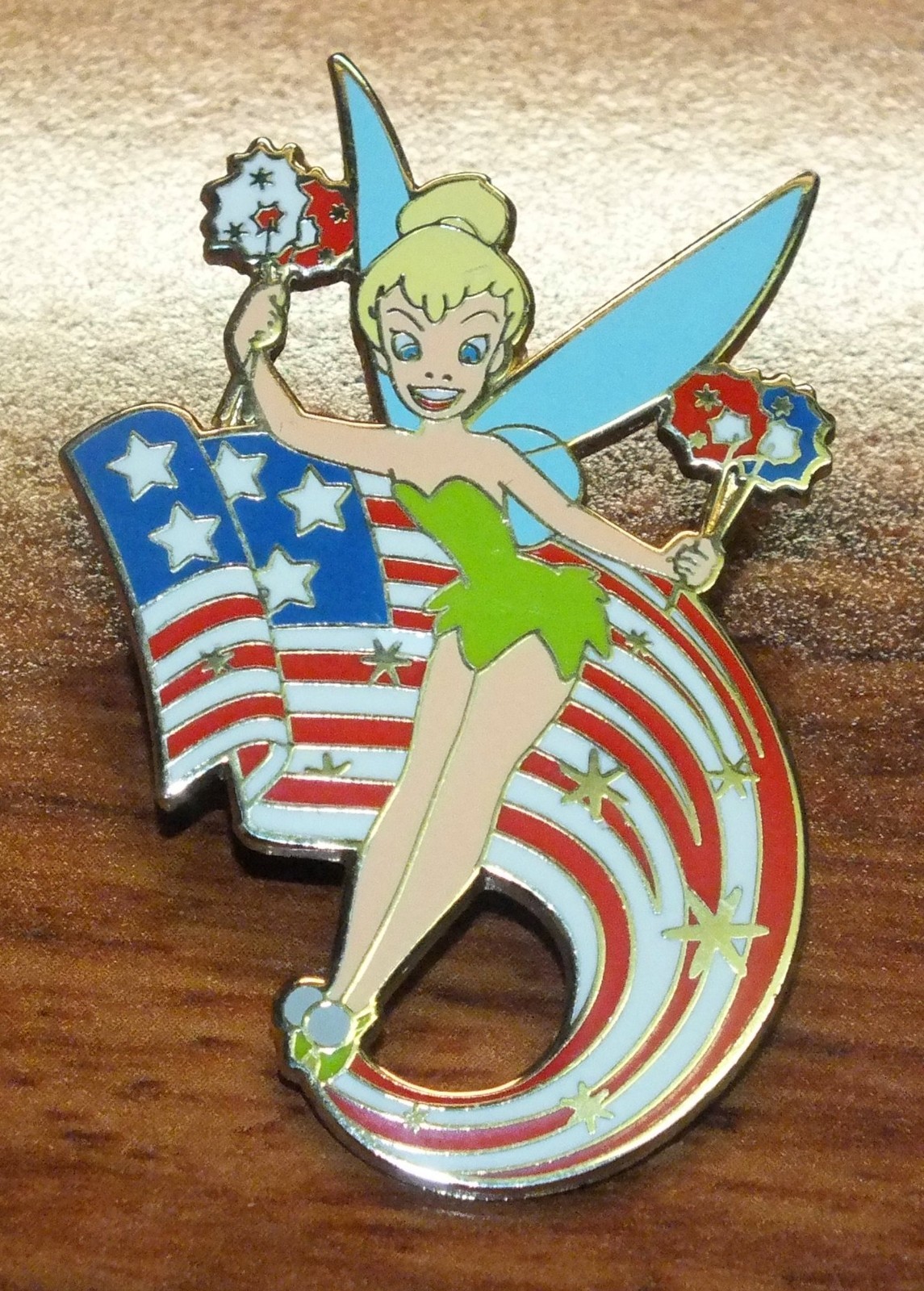 Disney Tinkerbell w/American Flag 2004 Official Collectible Trading Pin / Brooch