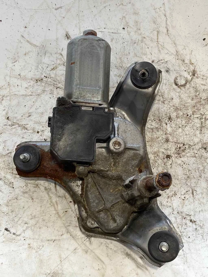 Motor limpiaparabrisas trasero de vidrio usado se adapta a: Toyota Highlander 2006 grado C Foto 3 de 4