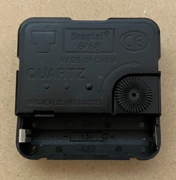 Lindo reloj de pared de madera FOX, cuento de hadas, habitación infantil, percha, ¡funciona! ¡Leer! Foto 4 de 4