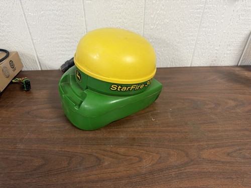 John Deere GPS Receiver Starfire 3000 With Sf1 and Sf2 Activation, Deluxe Shroud