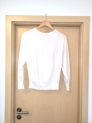  sehr schöner weißer Tahari Pullover, Gr. S 