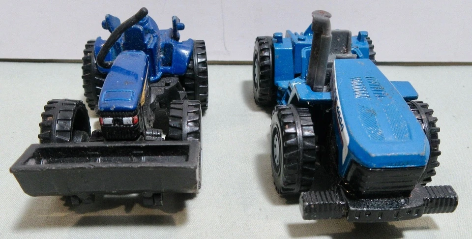 Matchbox Tractors JSE4000 - NH6070 - 703 - Canon Const. - 1300 Acre Maker - Image 3 of 4