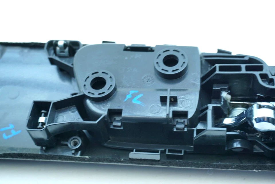 Honda Accord 2016-2017 manija de puerta interior del conductor delantero izquierdo con bisel negro OEM Foto 4 de 4