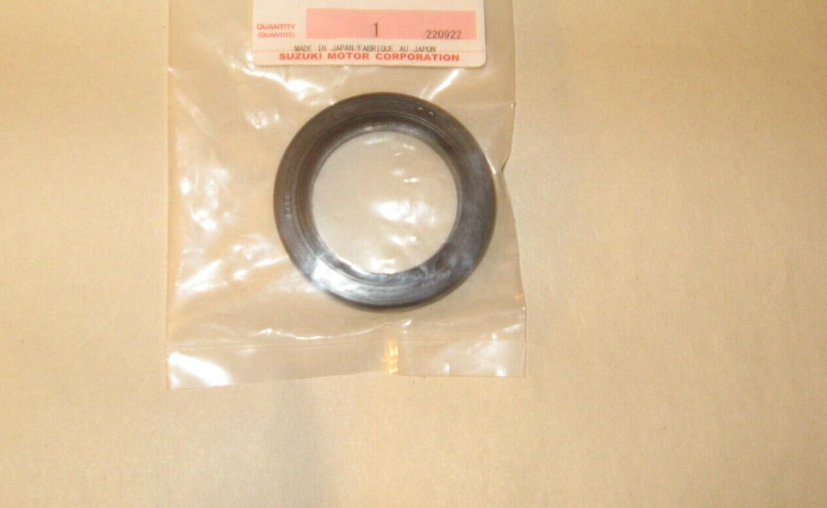 Ra様 SEAL AUTO TRANSMISSION REAR 4WD 4-Spd OEM for Chevy Tracker