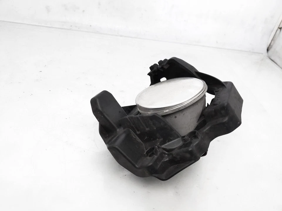 2013-2015 Lexus Ct200h F-Sport Driver Left Fog Light 81220-12230 *Pitting - Image 3 of 4