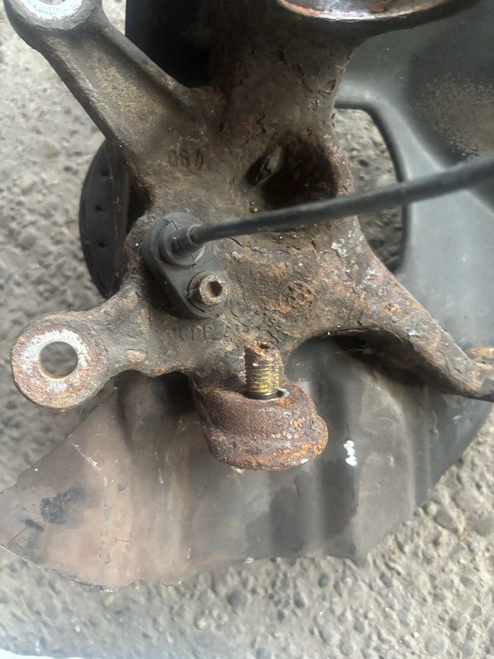 BUGIAD Achsschenkel Vorne Links BSP25146 - Für Audi A4 A6 Q5