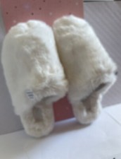 Peppermint Pine Women s Faux Fur Slippers White SizeL 8-9 Brand New