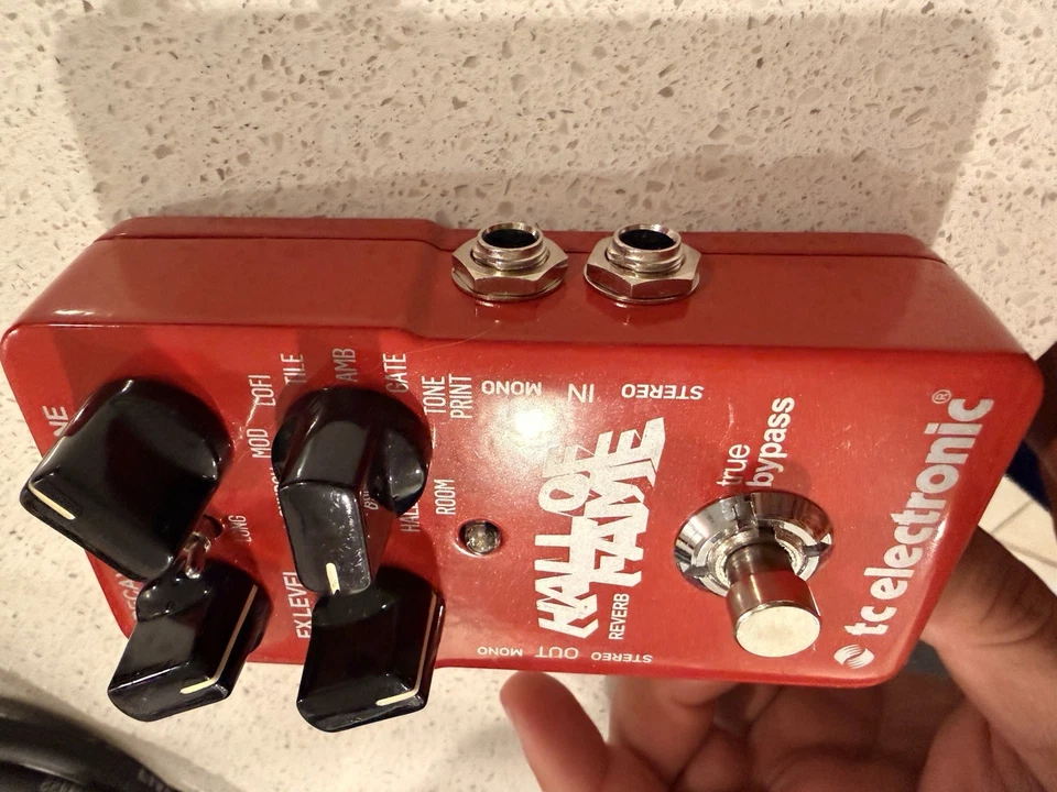 Pedal de reverberación TC Electronic Hall of Fame - Funciona muy bien - No incluye cables Foto 2 de 4