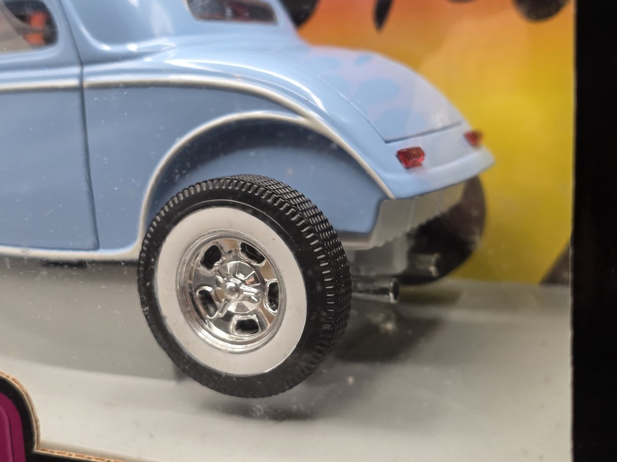 ERTL American Muscle 1934 Ford 3 Window Coupe Hot Rod 1:18 Scale