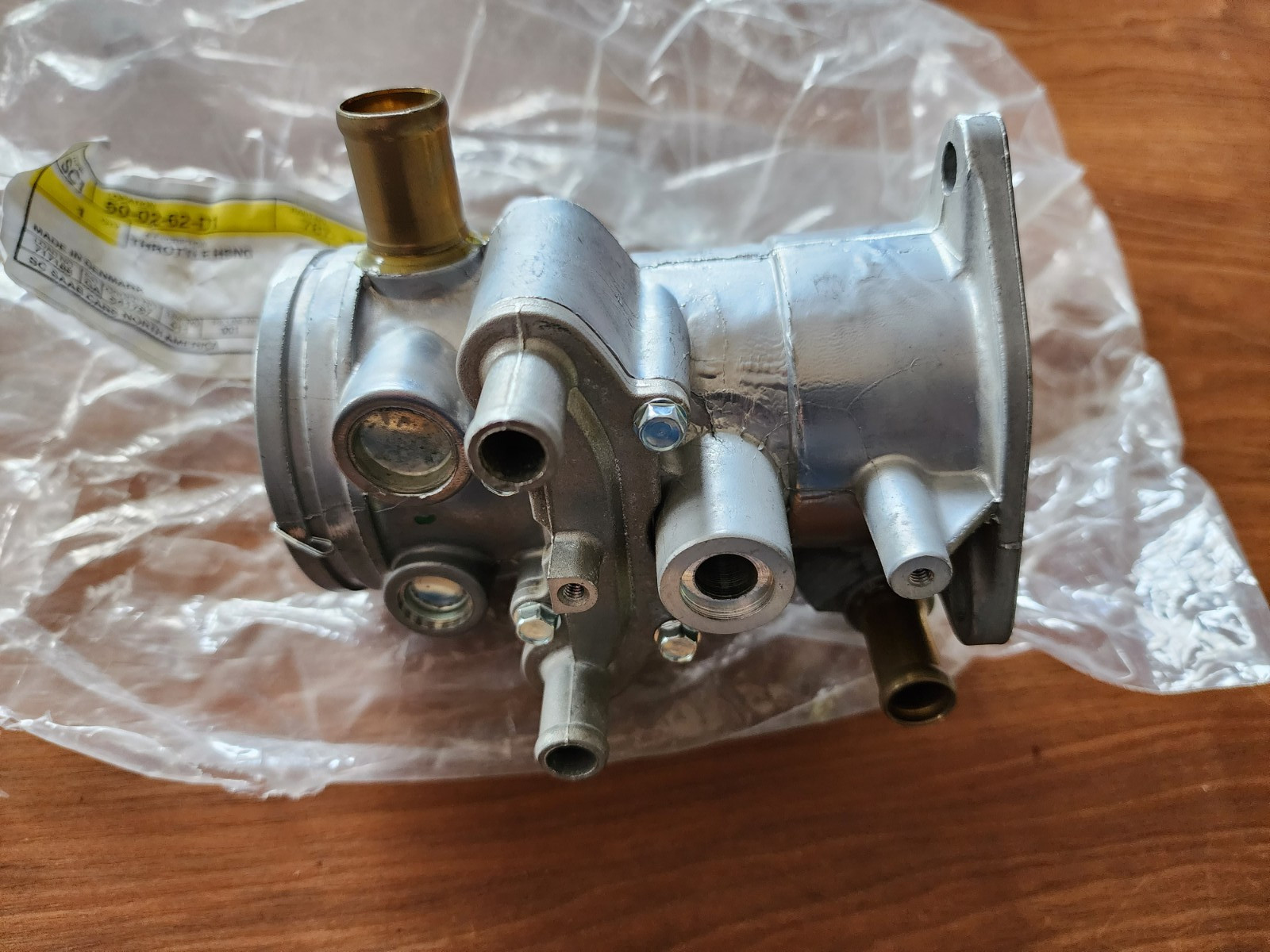 Saab 9000 turbo 7871437 throttle body NOS original factory 1990-1998 OEM