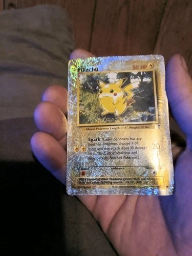 Legendary collections 86/110 potential PSA 1 Pikachu