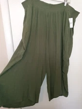CATHERINE'S ladies NWT plus size olive green wide leg capri pants size 4XWP