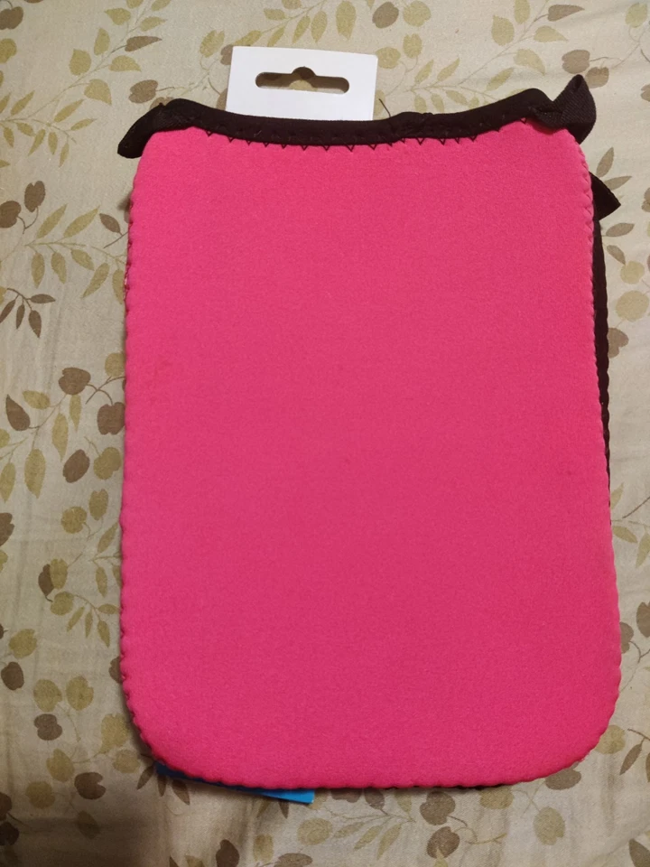 Par de fundas para tablet negras y rosas Foto 2 de 3