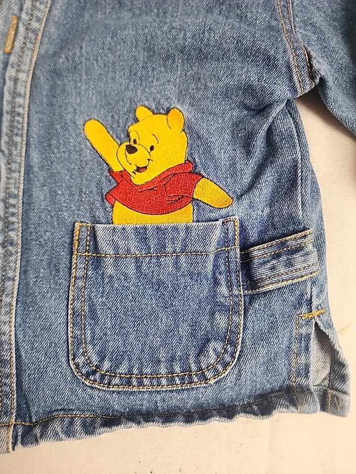 Chaqueta Denim Vintage Disney Winnie the Pooh 4T Bordada Pooh Usada en Excelente Condición Prioridad Foto 4 de 4