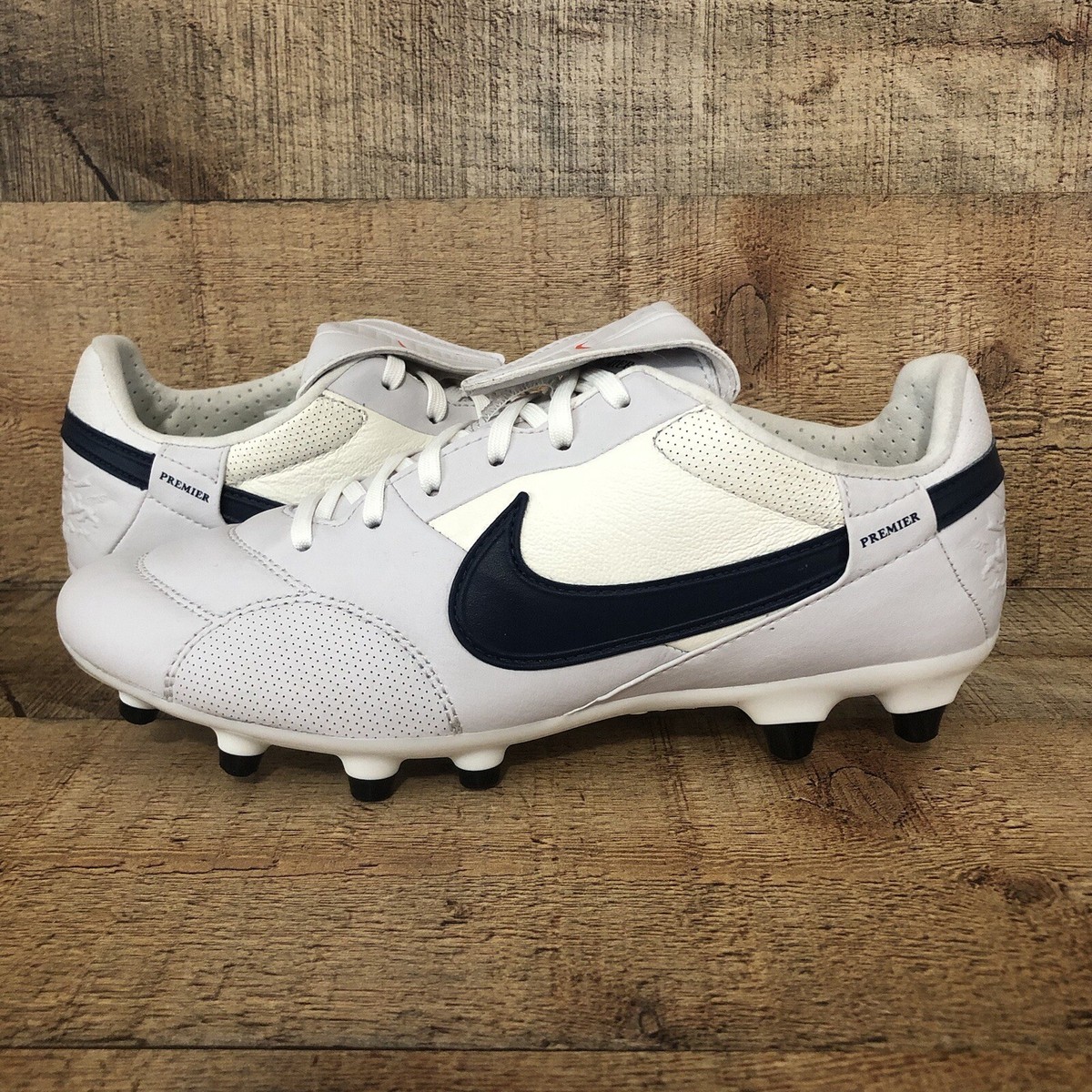 Nike Soccer Cleats Men's Size 6.5 = Womens 8 Premier III FG Grey