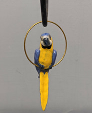 Anillo retirado Hagen Renaker azul y dorado guacamayo loro