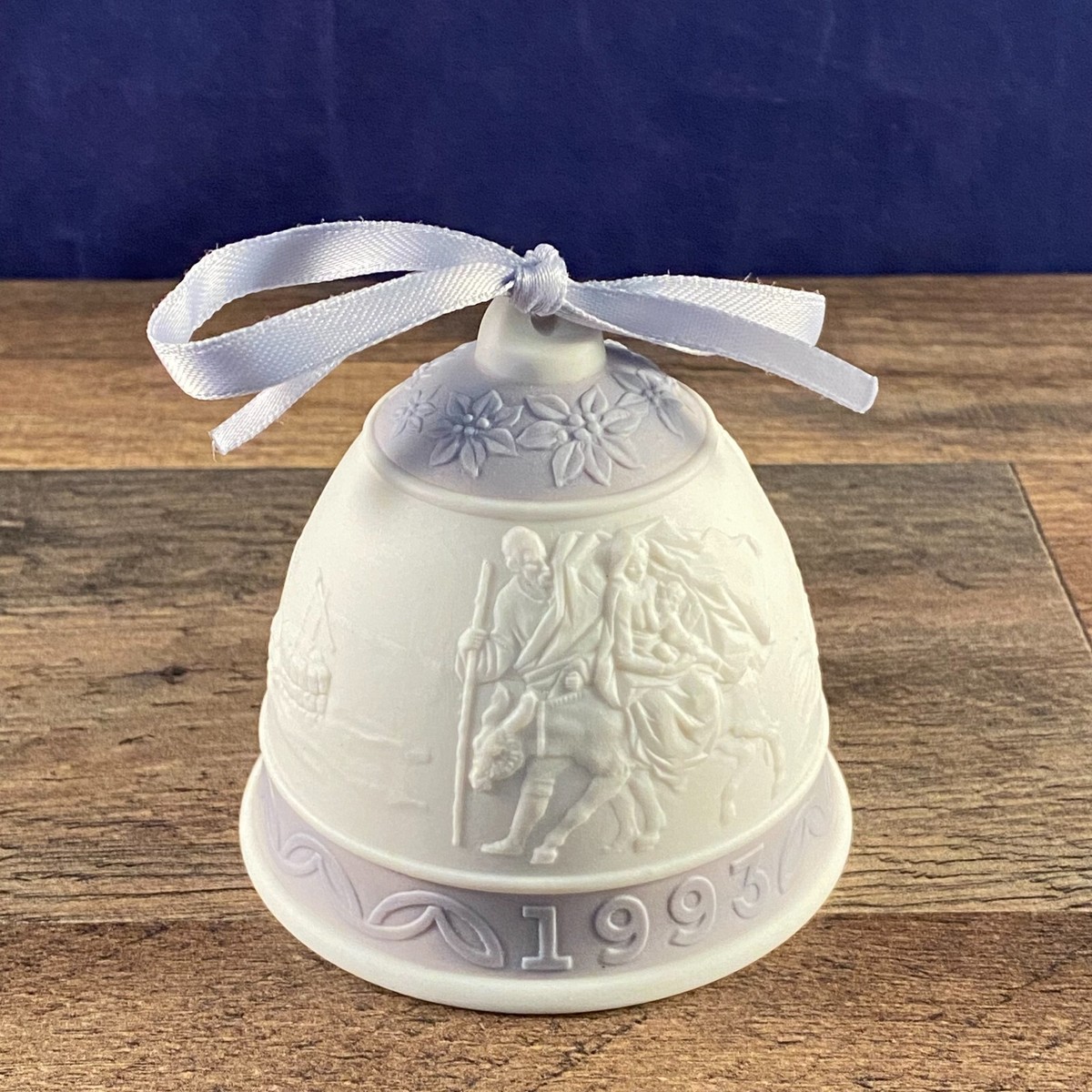 Lladro 1993 Collector's Christmas Bell 3