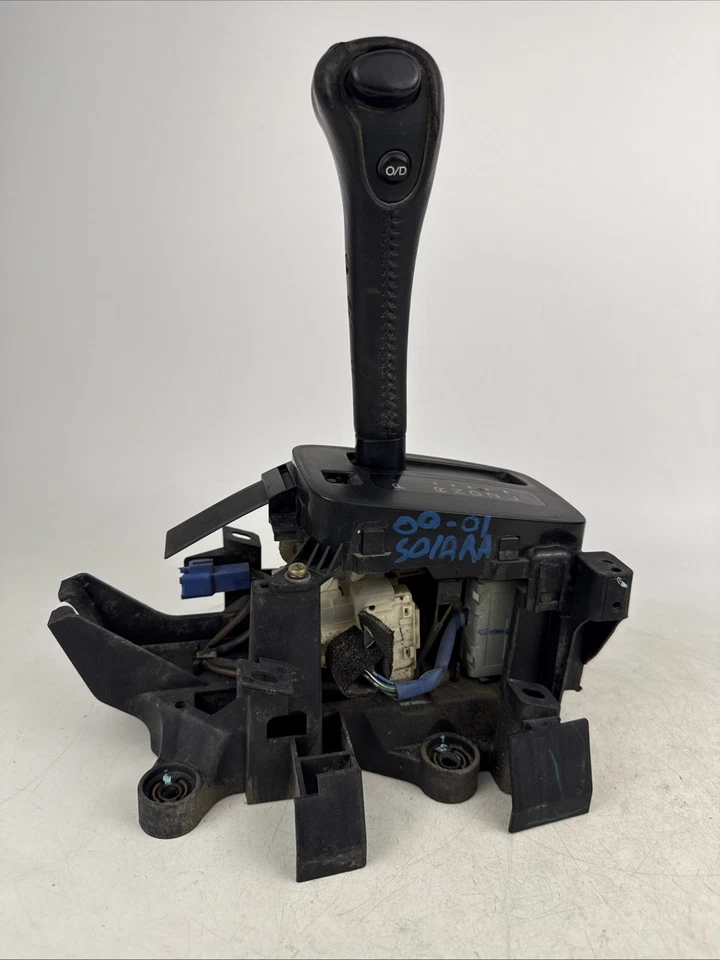 Toyota Solara SE 2000 tracción delantera transmisión automática conjunto de palanca de cambios Foto 3 de 4