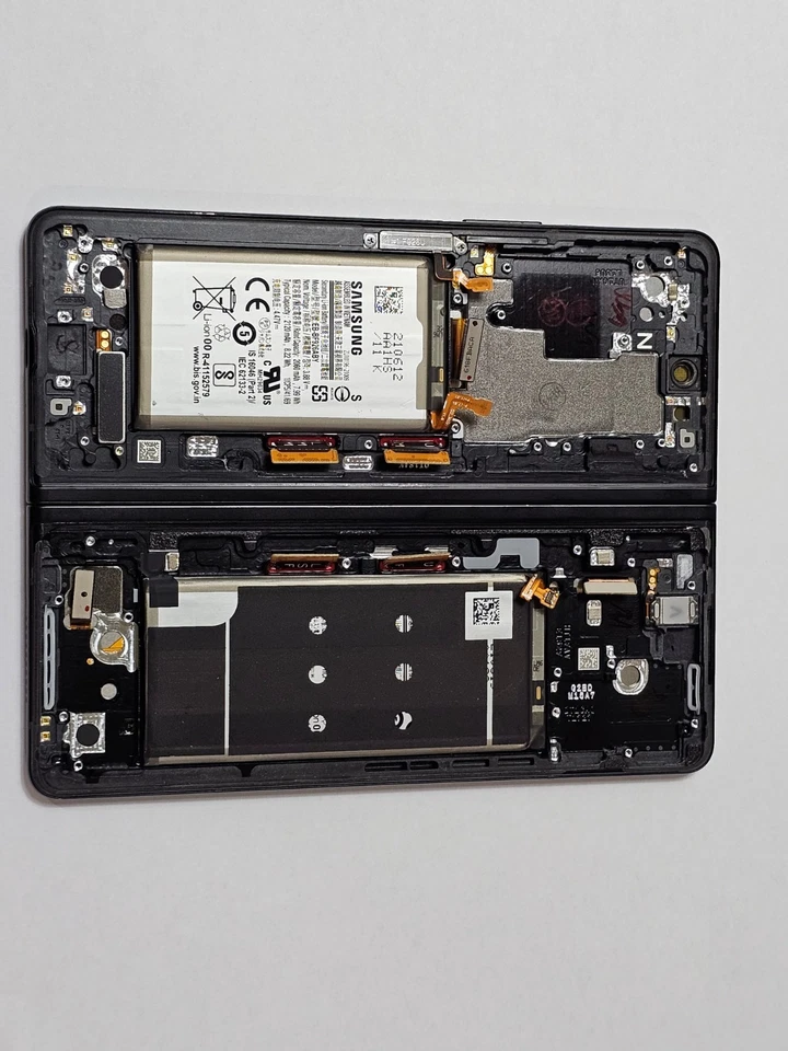 Samsung Galaxy Z Fold3 F926U Inner Main Screen AMOLED Black OEM Original GOOD - Image 2 of 4