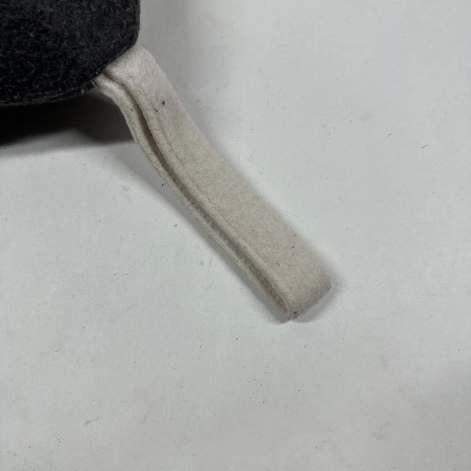 Manta maletero coche vintage SAAB 61x50" gris con costuras moradas letras blancas Foto 4 de 4