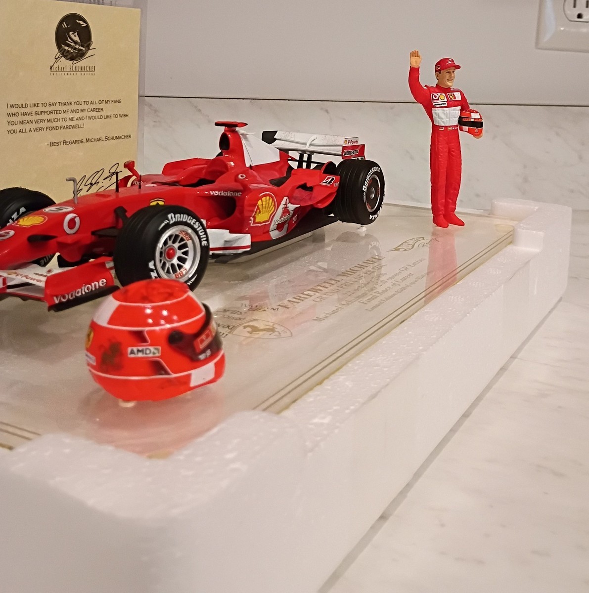 1:18 Hot Wheels Ferrari 248 F1 Michael Schumacher 2006 Sao Paulo