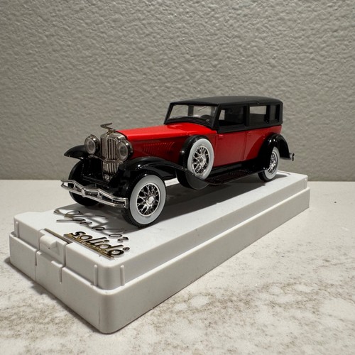 Duesenberg J Solido Age d'or #4156 Die-cast 1:43 scale MIB Red - Picture 4 of 12
