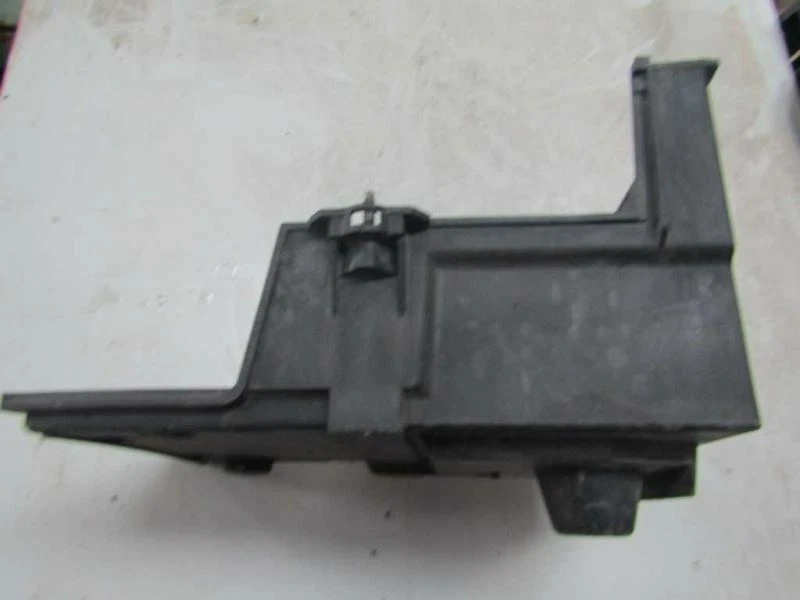 Cubierta inferior de bandeja de batería de motor Volvo C70 C30 S40 V50 2007-2012 2,5 L T5 30667941 Foto 4 de 4