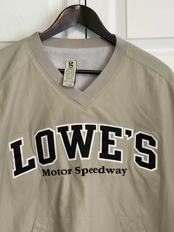 Lowes Motor Speedway Charlotte Womenβs Pullover Jacket Beige/Black White L - Image 2 of 4