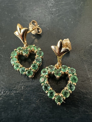 Vintage 9k Gelbgold 12 Smaragd (0,45ctw) Cluster Herz Ohrhänger 3,5g