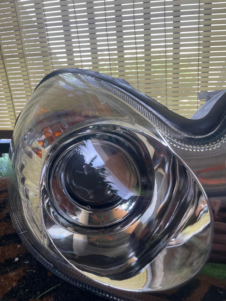 NEW 2002-2005 HYUNDAI SONATA RIGHT PASSENGER SIDE Headlight Assembly OEM - Image 3 of 4