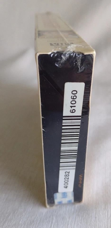 Vintage 1991 The Hobbit Tolkien Animated VHS Warner Home Video New / Sealed - Image 4 of 4