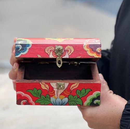 Caja de madera tradicional tibetana pintada a mano tallada joyería de recuerdo de Nepal - Imagen 18 de 20