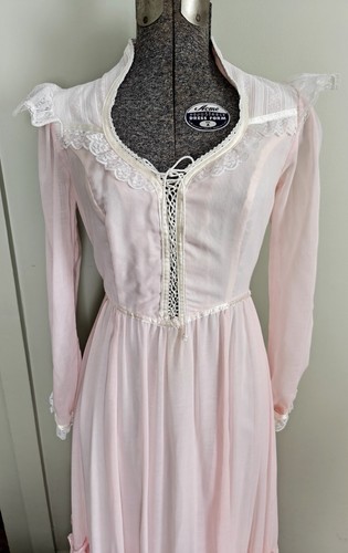 Vtg 70s Pink GUNNE SAX Corset Waist Maxi Dress Gown Lace/Pearl XS Cottagecore - Picture 3 of 10