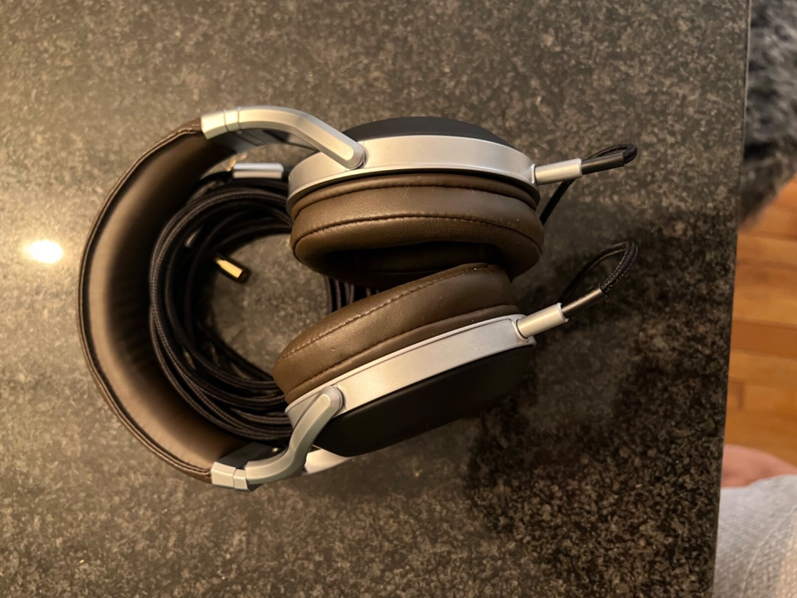 Denon AH-D5200 Bamboo Over the Ear Headphones - Black/Brown