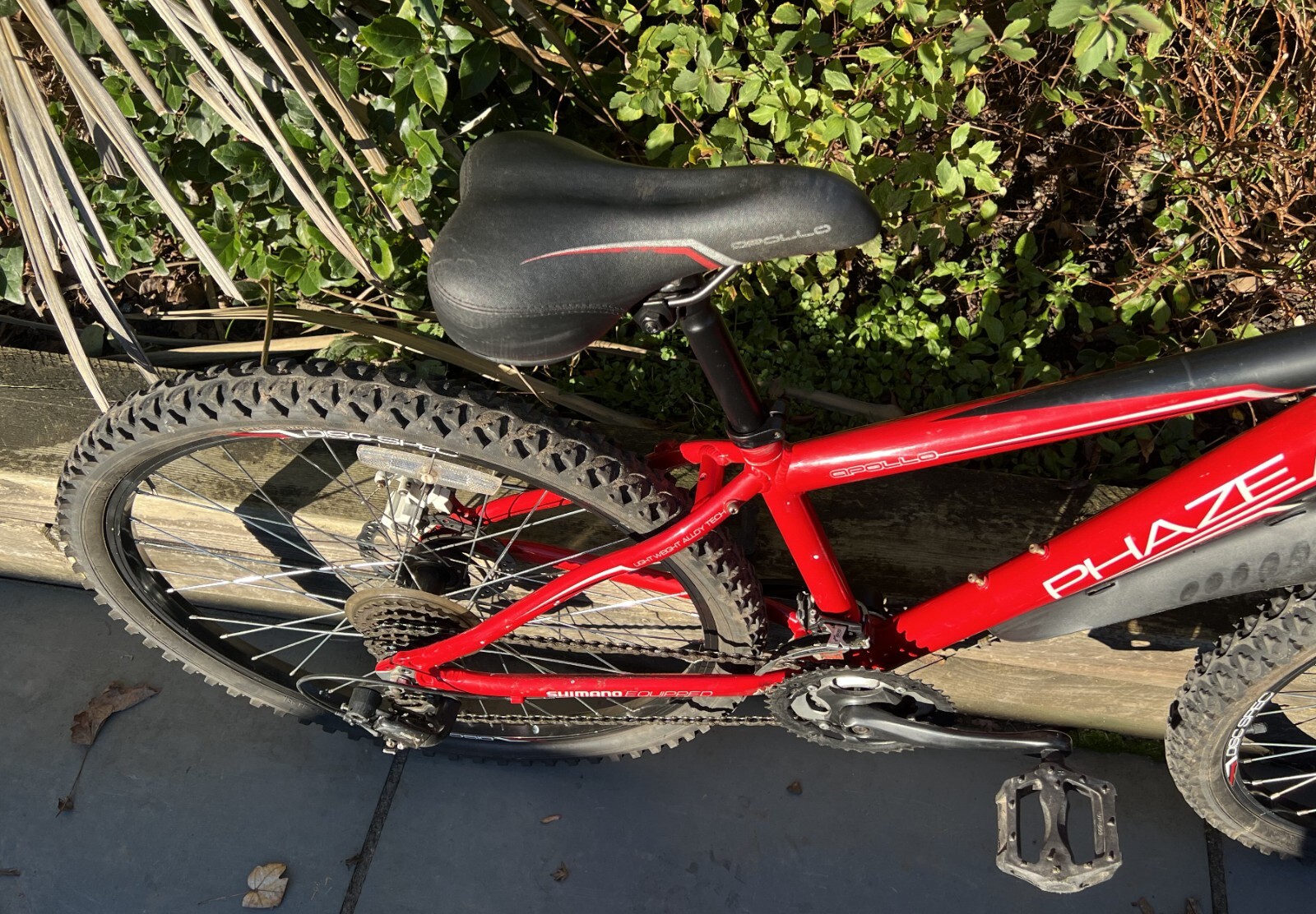 Apollo Phaze Mountain Bike 26" Wheels 14" Alloy Frame front suspension