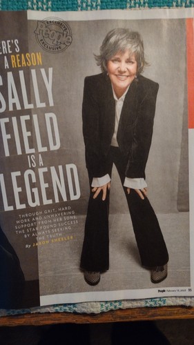 PEOPLE MAGAZINE FEBRUARY 13,2023 UNSTOPPABLE SALLY FIELD. - Picture 8 of 24