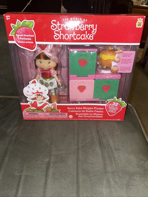 Strawberry Shortcake Berry Bake Shop Playset 5'' Doll With Accessories 